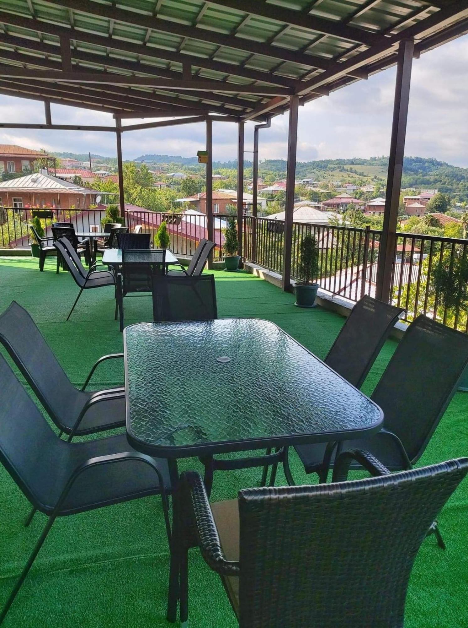 Guest House Royal Comfort With Terrace Kutaisi Exteriér fotografie